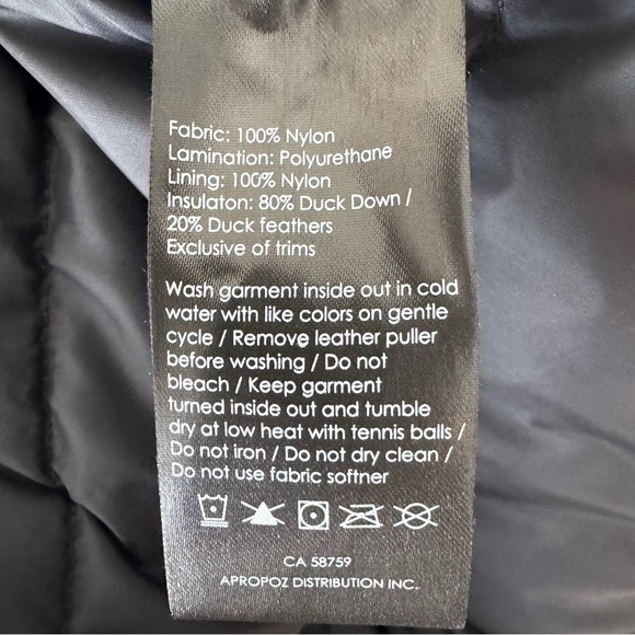 Indyeva - Women's Elegant, Black, Hooded, winter jacket, Ski Jacket, size small - Picture 7 of 9